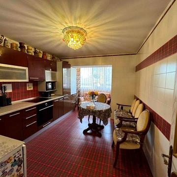 Двухкомнатная с ремонтом г.Черноморск