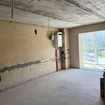 Продається простора 2-кімнатна  квартира у затишному районі Кременця