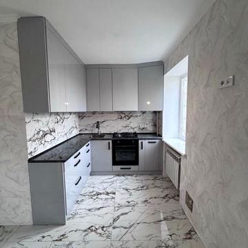 Грушевського, 80