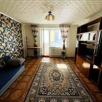 Трехкомнатнп квартира 55000 уе