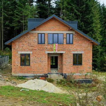 Зарічна вул.