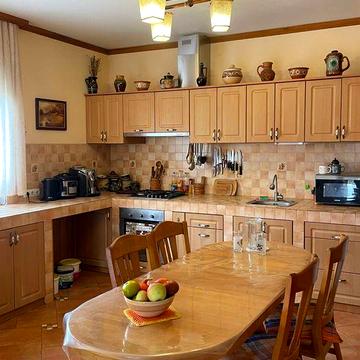 Будинок, 4 кімнати, 10 соток, передмістя!