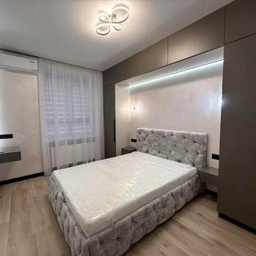 Співдружності вул., 6