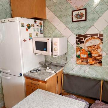 2к.Харківський масив, Ревуцького 19/1