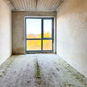 Продається 2 - кімнатна квартира (500$/м²)