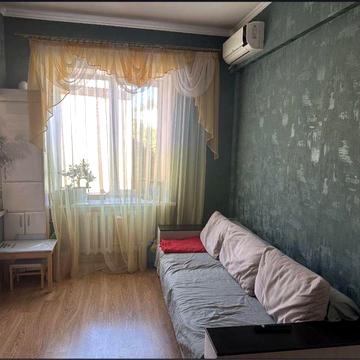 Продаж 3-кімнатна квартира Новомиколаївка