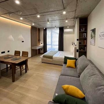 Євгена Коновальця вул., 37