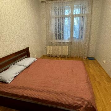 Академіка Писаржевського вул., 8А