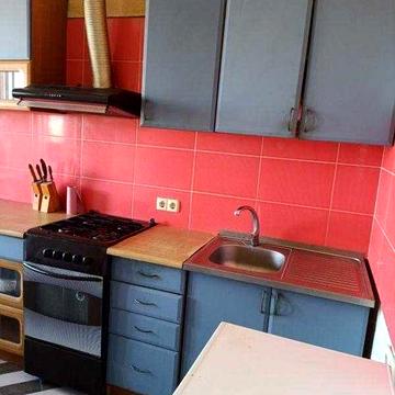 Продам 2-кімнатну квартиру на Слобідці в цегляному будинку з газом!