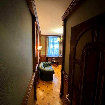 4 кімнатна квартира з паркомісцем , Гончара 26, Центр, Золоті Ворота