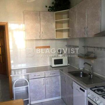 Продаж 3-кім, сталінка, Ліпська 19, м Кловська