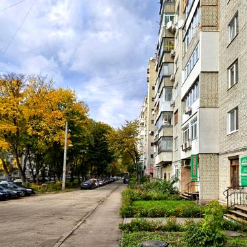 Теофіла Окуневського вул., 3