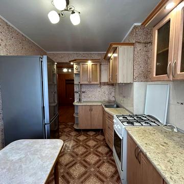 Української Дивізії вул., 4