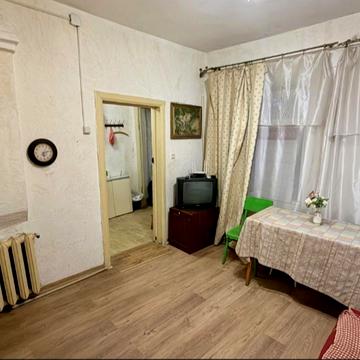 Колонтаївська вул., 21