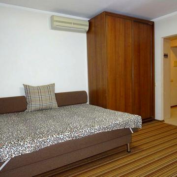 Аренда 1-ком. кв., долгосрочная, ул. Антоновича 90-92, м. Олимпийская