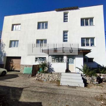 Інститутська вул.