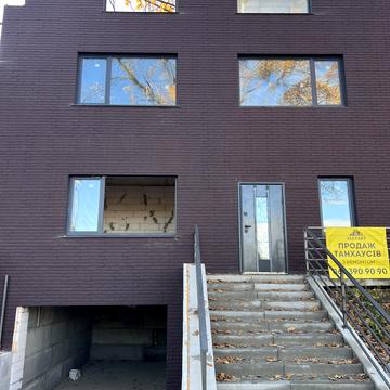 Києво-Мироцька вул., 123