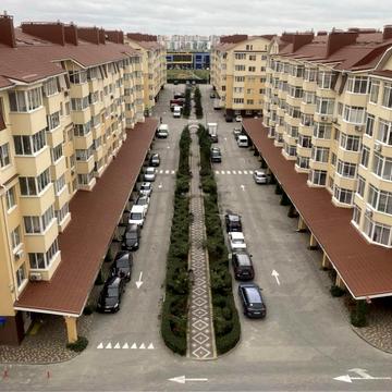 Тарасівська вул., 3