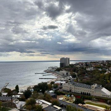 Квартира с ТЕРРАСОЙ 92м2! Аркадия! Выход к морю. Сдам. Аркадийский двц