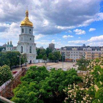 Софіївська вул., 18