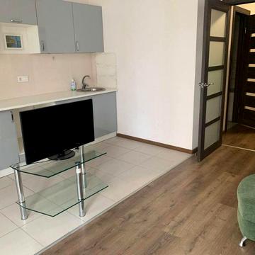 Сімї Кульженків вул. (Петра Дегтяренка), 37