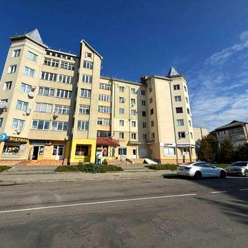 3 кім. квартира 92 м.кв