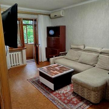 Здам 2к квартиру по вул. Набережній Січеславській, 7