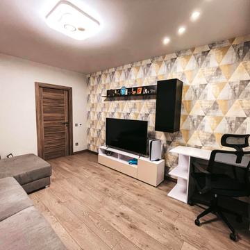 Анни Ахматової вул., 15