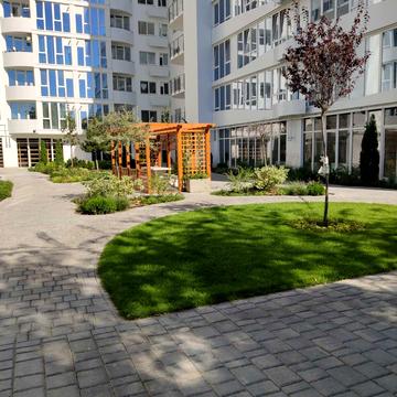 Львівська вул., 15б