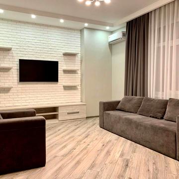 Євгена Коновальця вул. (Щорса), 36