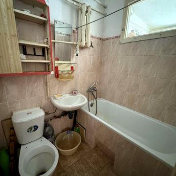 Продається 2-кімнатна квартира біля АТБ на вокзалі (вул. Шевченка)