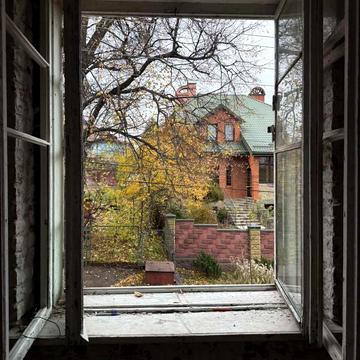 Сріблиста вул., 3