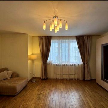 Продаж 3-кімнатної квартири по вулиці Курінного Чорноти