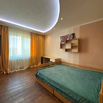 Продам 2-к квартиру на Соколі, вул. Євпаторійська, 106