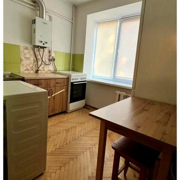 Карпатська вул., 17