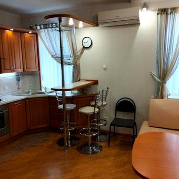 Оренда 2к квартири, центр, Петропавлівська