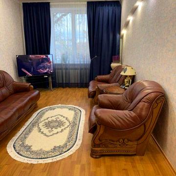 Сдам на довгостроково 2 х кімн кв. Сталінка  Проспект Лобановського 57