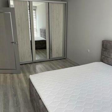 Сдам 2х к комнатную кв-ру 15000 Центр