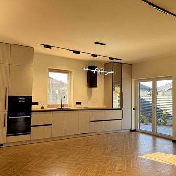 Новий будинок з ексклюзивним ремонтом Ворзель