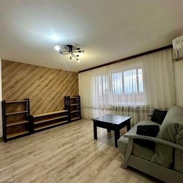 1- кімн. кв. з ремонтом, меблями та технікою! Світло не вимикають!