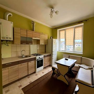 Личаківська вул. (), 92