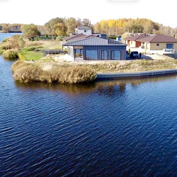 Будинок на Дніпрі, с. Вишеньки біля Zoloche DeLuxe