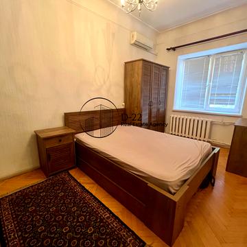 Круглоуніверситетська вул., 1/2