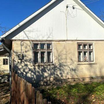 Продається: житловий будинок в селищі Глибока, Чернівецької області .