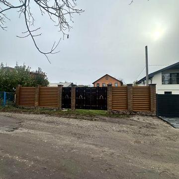 Продається будинок у районі Олексіївки.