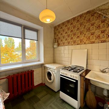 Героїв Крут вул. (Валентини Терешкової), 8