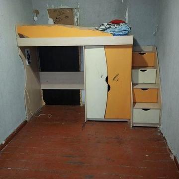 Продам 2 кімнатну готельку біля метро ХТЗ з боргами