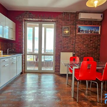 Дніпровська набережна вул., 1-А