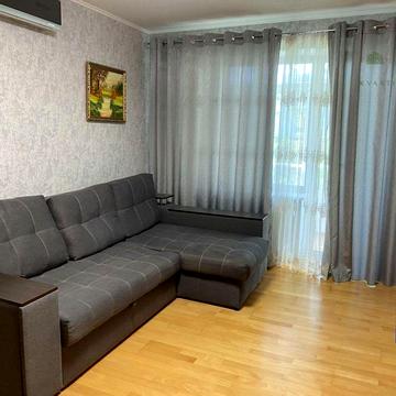 Продам 2 комнатную квартиру просп. Науки