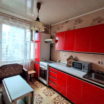 Продаж 3 кімнатної квартири  в районі кінотеатру Мир.